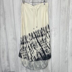 GO BY GO SILK High-Low Skirt in Black and Cream